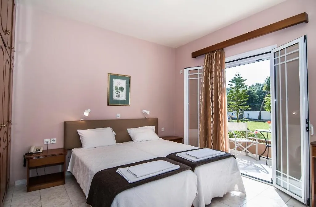 Olive Grove Studios & Apartments Svoronata